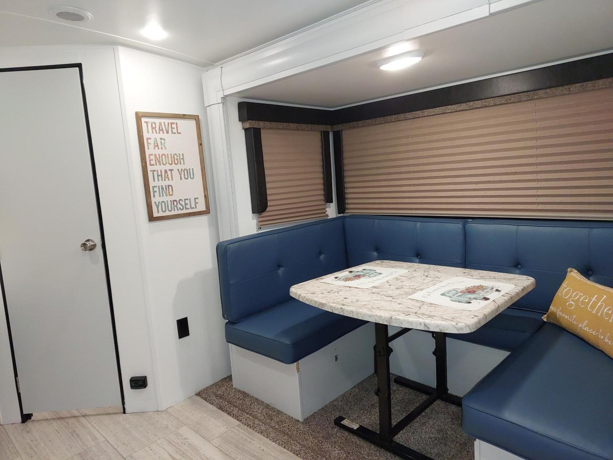 The Torres' Camper Experience! Apartment Tampa Exterior photo